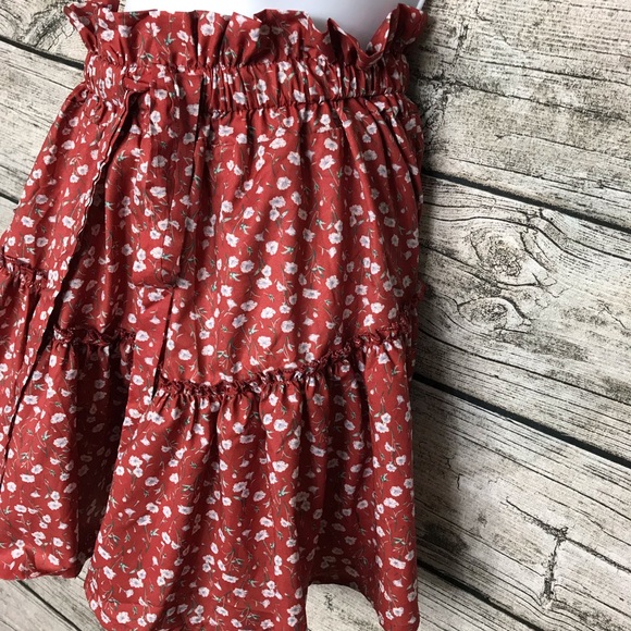 SHEIN Girls Ditsy Floral Layered Skirt Size XS. 

Length approx: 16 inches - Picture 4 of 7